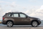2013 BMW X5 xDrive50i in Sparkling Bronze Metallic - Static Right Side View
